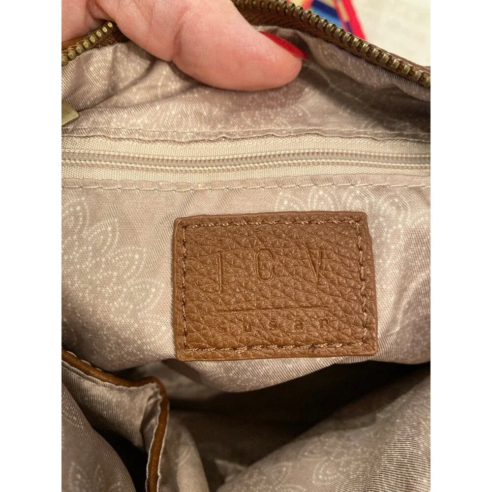 JOY SUSAN CROSSBODY BAG BROWN‎ VEGAN SAFE LEATHER ZIPPER TOP ADJUSTABLE STRAP